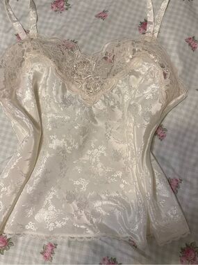 Lace-trim ivory tank top.